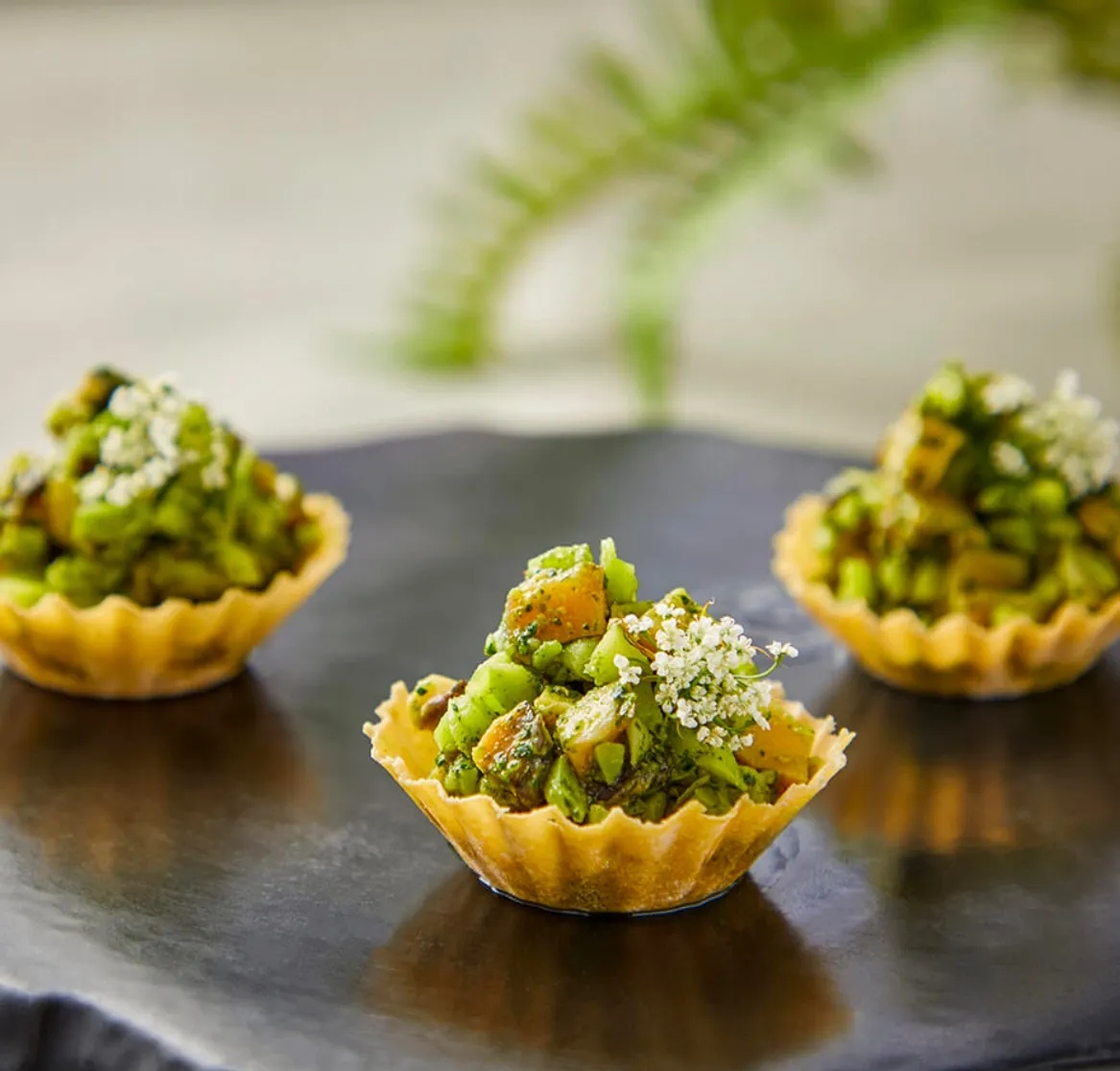 香椿拌蚕豆螺丁 香椿拌蚕豆螺丁