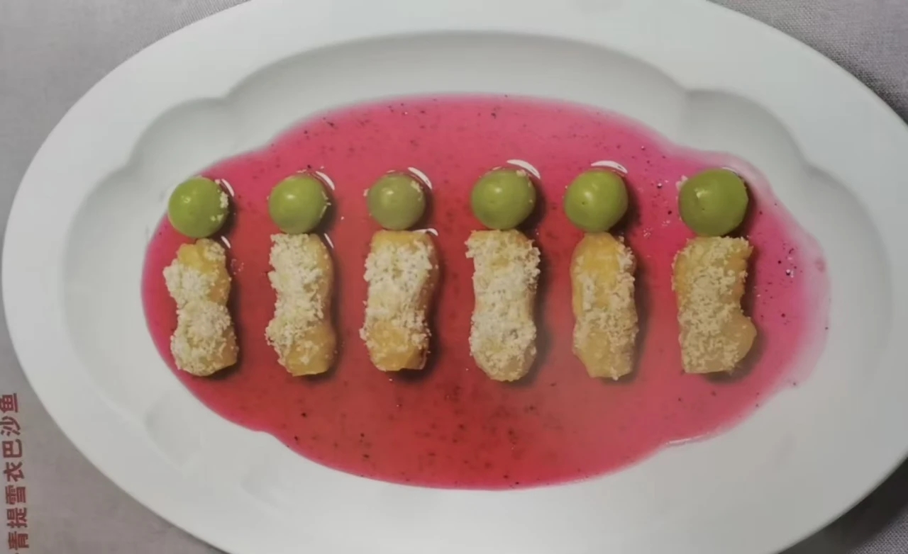 胭脂汁青提雪衣巴沙鱼 胭脂汁青提雪衣巴沙鱼